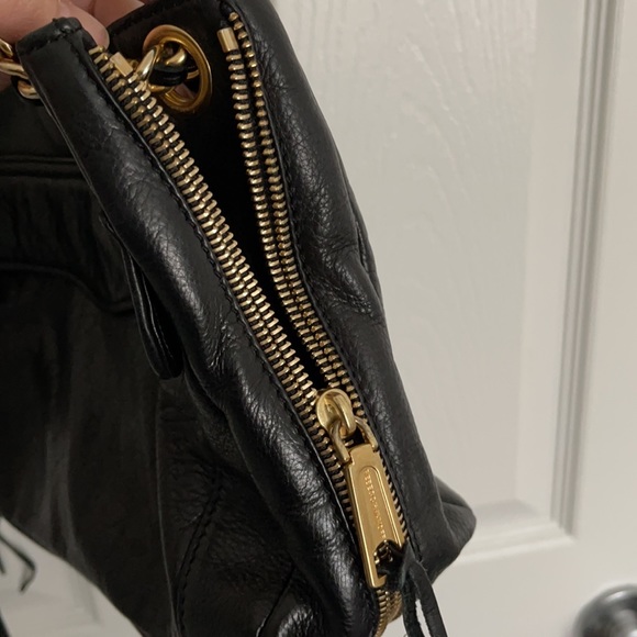 EEUC REBECCA MINKOFF SWING LEATHER BAG BLACK GOLD - Picture 6 of 12